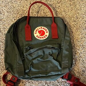 Kånken Mini Green Backpack